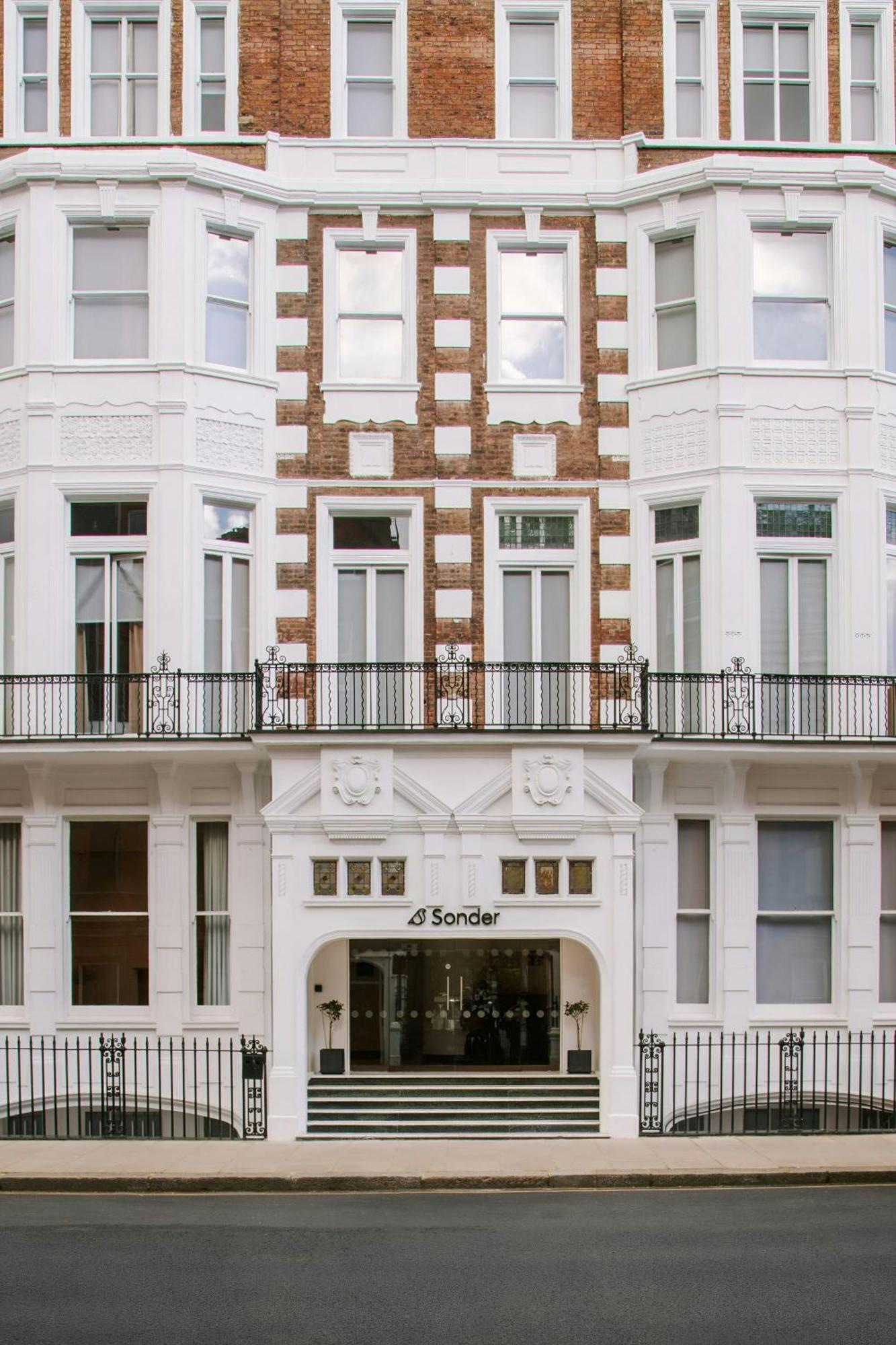 The Gilbert South Kensington, Sonder By Marriott Bonvoy 3* Londra